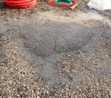 Le tas laissé par le camion pompe !