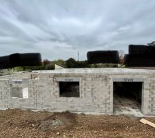 La dalle du 1&egrave;re &eacute;tage a &eacute;t&eacute; coul&eacute;e !