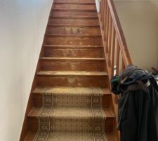 Retrait de l?ancienne moquette coll&eacute;e