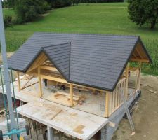 Cabane couverte, encore un peu de boulot pour le HA...