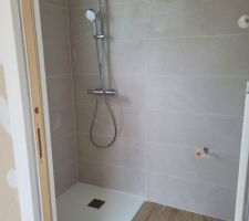 Receveur douche 140cm salle d'eau cadette