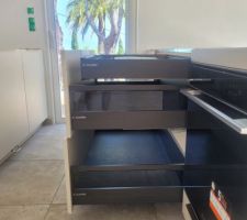 En attente plan de travail et joue granit