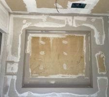 La niche c&ocirc;t&eacute; entr&eacute;e