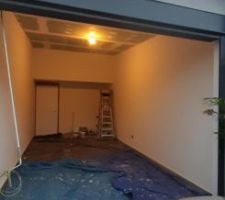 Bande de placo et primaire d'accrochage