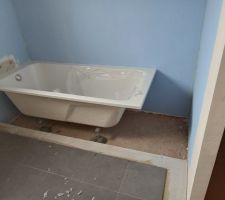 Baignoire et bac à douche posés