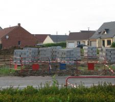 Premi&egrave;res palettes pour meubler le chantier !