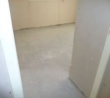 Chape liquide ciment fibrée