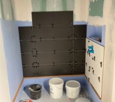 Début de la faïence de notre douche