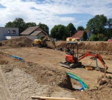 Terrassement du plateau juste avant de faire les fouilles