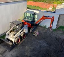 Terrassement de la terrasse en cours