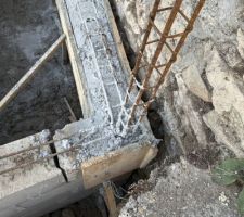 Poteaux d'angle 
d&eacute;faut de liaison !!!