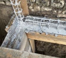 Poteaux angles 
d&eacute;faut de liaisons 
pas conforme au bureau d'&eacute;tude FIMUREX