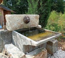 Fontaine à étages, partie haute ( à terminer d'habiller de pierre)