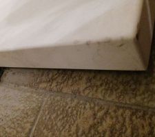 Le receveur vient en butée sur le carrelage