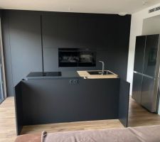 Cuisine Armony avec plan de travail en Dekton