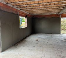 Application des Gobetis intérieur sur les briques