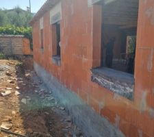 Pose des fen&ecirc;tres par mon super papa !!