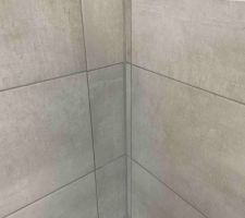 L'angle au bout de la baignoire