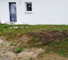 Où est l'empierrement pour l'accès au chantier ?