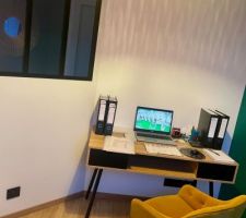 Espace bureau en cours d'aménagement