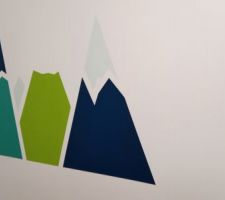 Le grand voulait des montagnes sur son mur, madame a peint des montagnes