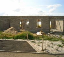 RDC fini.ca commence a prendre forme d'une vrai maison la