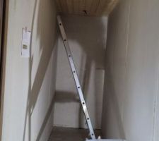 Nouveau Garage // lambris cave &agrave; vin