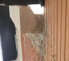 Espace sous la fenêtre de l'escalier