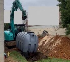 Début de l assainissement avec la mise en place de la cuve