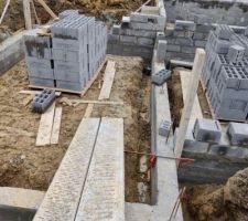 Poursuite élévation vide sanitaire sur longrines