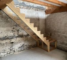 Grange - escalier