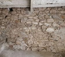 4ème et dernier mur de l'écurie est buriné...ouf !
