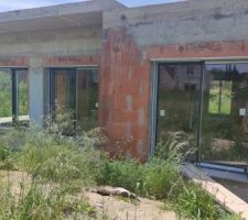 Les baies vitrées sont posées