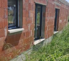 Les baies vitrées sont posées