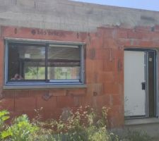 Les baies vitrées sont posées