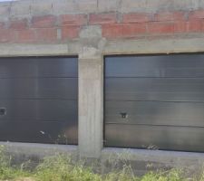 Les portes de garage sont posées