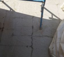 Dalle du rez-de-chaussée qui fait des micros fissures au niveau de la future salle à manger