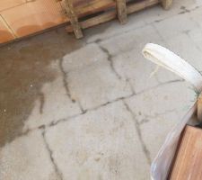 Dalle du rez-de-chaussée qui fait des micros fissures au niveau de la future salle à manger