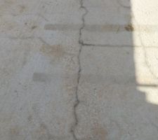 Dalle du rez-de-chaussée qui fait des micros fissures au niveau de la future salle à manger