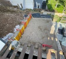 Terrassement de la dalle pour la jacuzzi