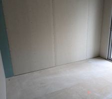 Placage et pose des portes intérieures