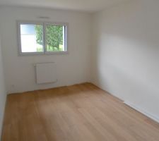 Parquet contrecoll&eacute; en ch&ecirc;ne de l'&eacute;tage 1.