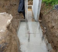 Radier pour le prolongement des deux murs de soutènement - CC-BY-NC-SA