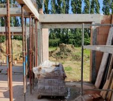 Poteau et poutre bureau