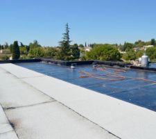 Poursuite de l'isolation et étanchéité du toit terrasse 
complexe bicouche élastomère
ELASTOPHENE FLAM 25 ARDOISE