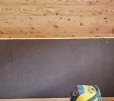 Compl&egrave;tement inutile et futile mais &ccedil;a m'amusait. Par contre prises et lumi&egrave;res int&eacute;gr&eacute;es &agrave; la t&ecirc;te de lit.