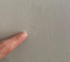 Stuc qui fa&iuml;ence et n?adh&egrave;re pas