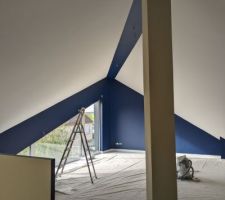Peinture des combles termin&eacute;e