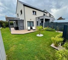 Jardin et carrelage terrasse