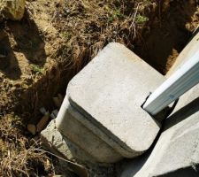 15 04 2024 Pose couvercle regard b&eacute;ton de descente goutti&egrave;re